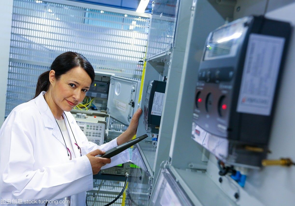 研究員。電器柜性能計數器。低壓微網絡。用于智能電網和智能電表的測試和證書服務。電力電子設備認證。技術服務行業。tecnaliaresearch&innovationbizkaiabasquecountry,西班牙。